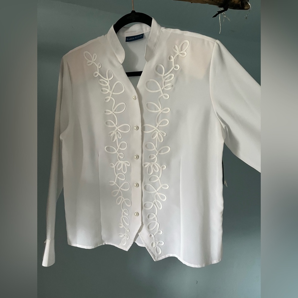 NWT Karen Scott lace blouse